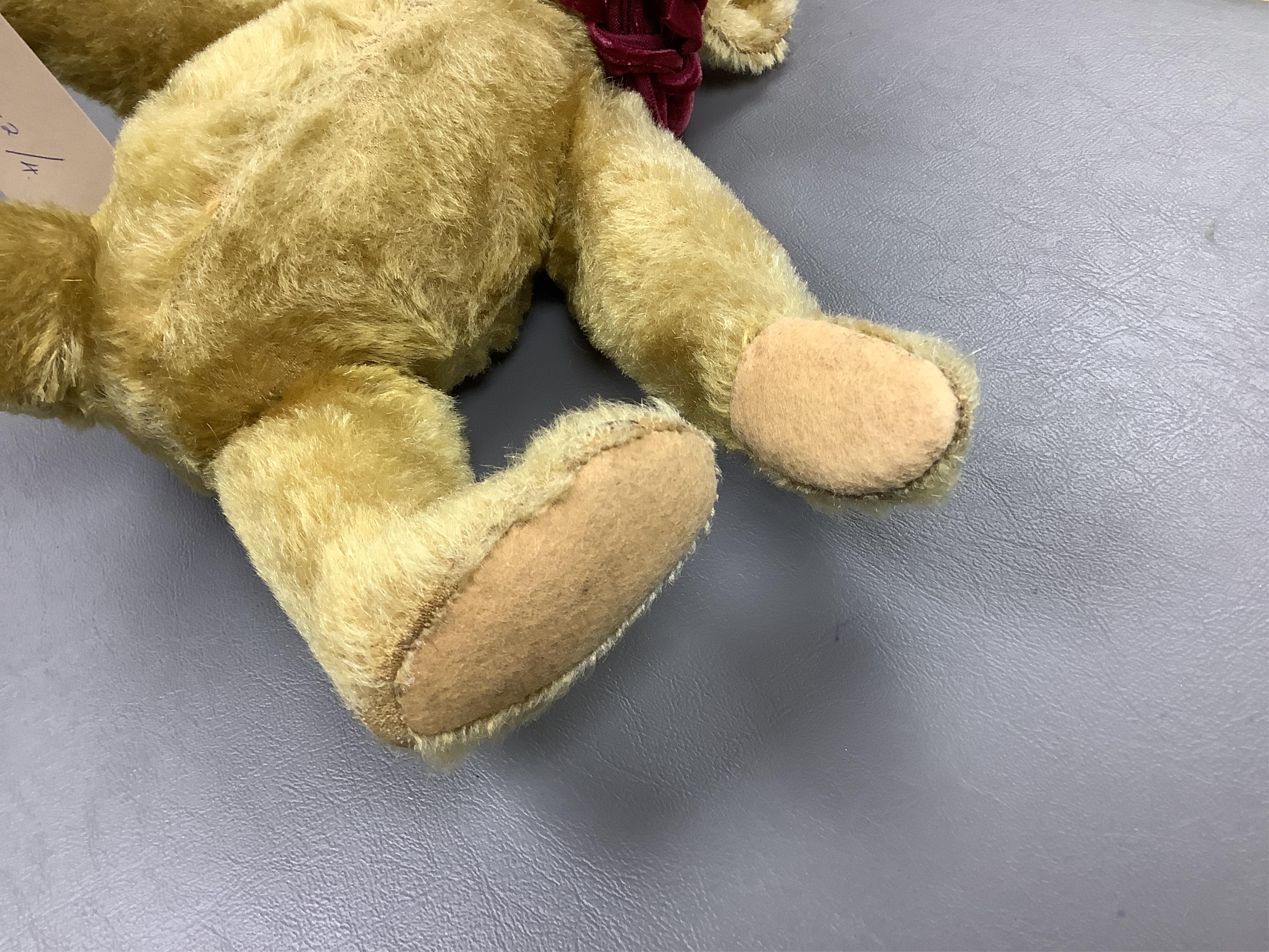 A Steiff teddy bear, c.1906, approx. 33cm long